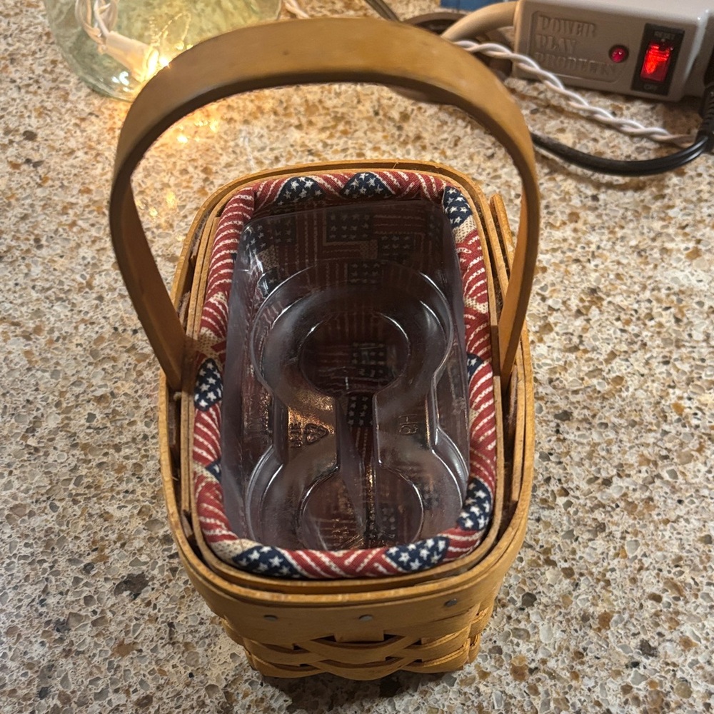 Longaberger Woven Salt and Pepper shaker Basket with Handle and Liner